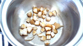 Bramborový salát s klobásou