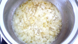 Bramborový salát s klobásou