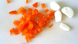 Česneková s kapií