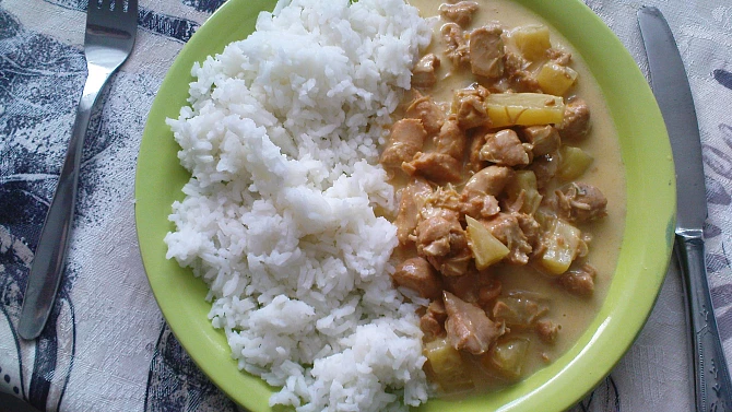 Chilli kuře na ananasu