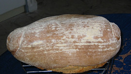 Chléb pšenično-žitný z pivního kvásku