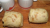 Houskové knedlíky v hrnečku, houskové knedlíky v hrnečku