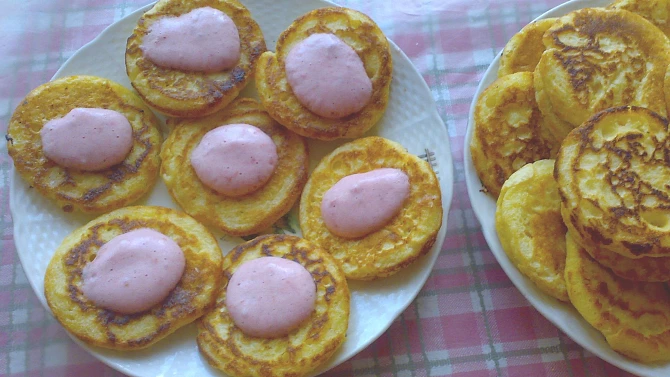 Lívance s jahodovou pěnou