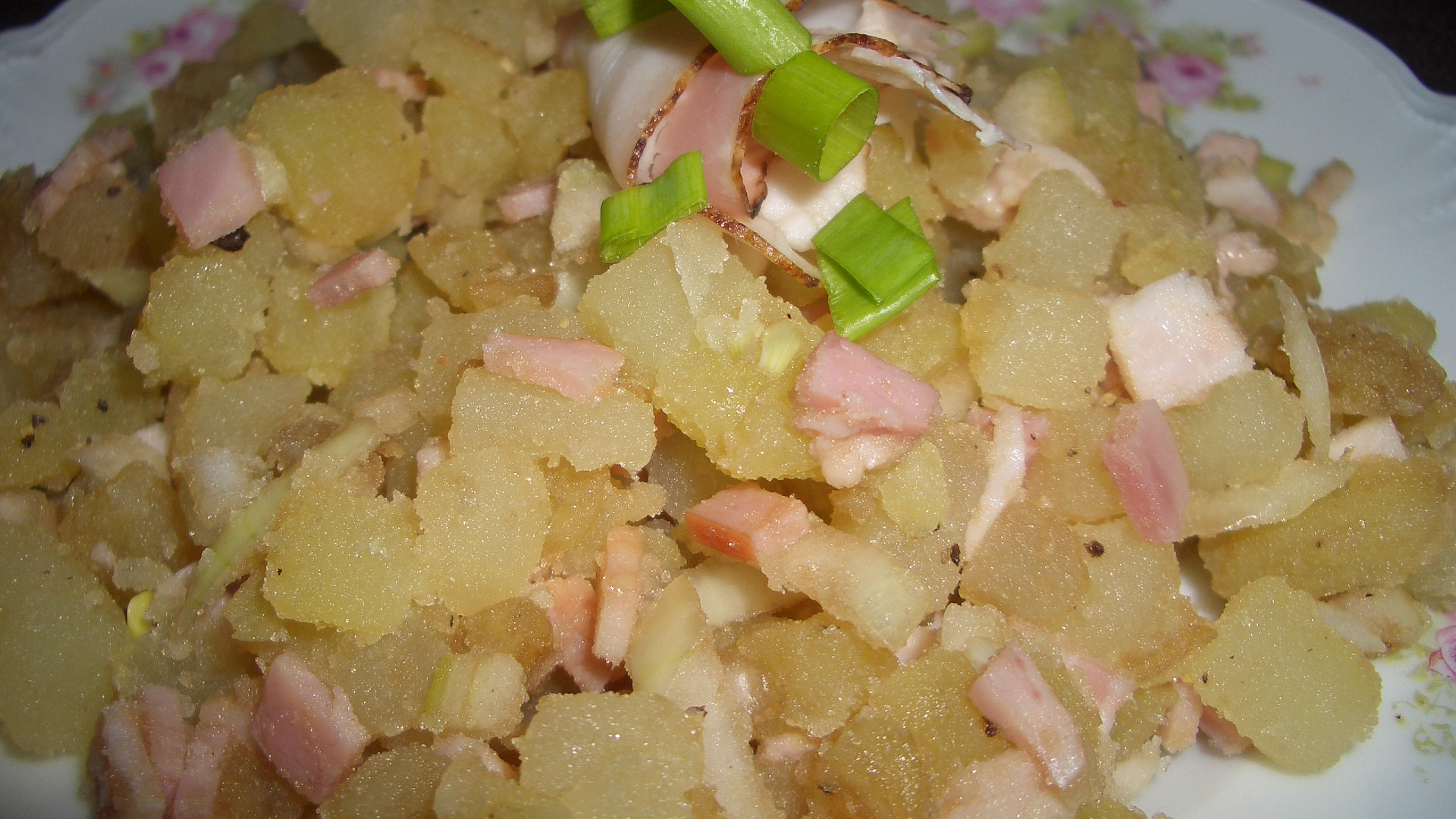 Maďarský bramborový salát