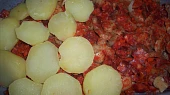 Myslivecké brambory, naložíme na pekáček