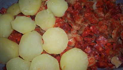 Myslivecké brambory, naložíme na pekáček
