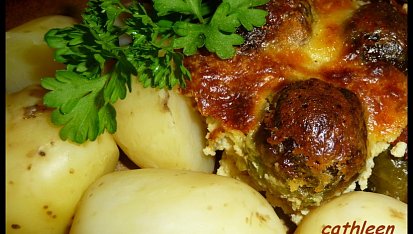 Růžičková kapusta se slaninou a bešamelem.