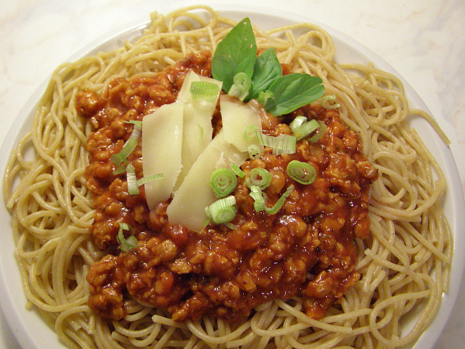 Celozrnné špagety se sójovou omáčkou