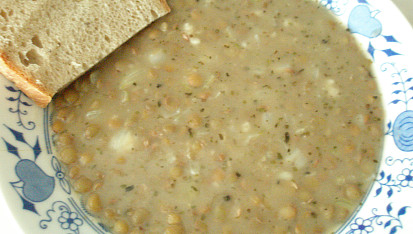 Čočková polévka - rychlá, vydatná s chlebem