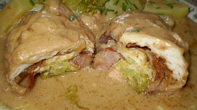 Dušené kuřecí závitky na gyrosu a zázvoru, detail závitků