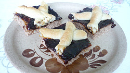 Dvoubarevný mřížkový koláč