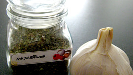 Gulášová zelná polévka