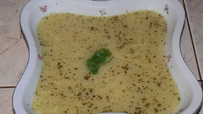 Jáhlová česnečka