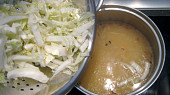 Kapustová polévka s rýží