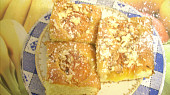 Křehký broskvový koláč