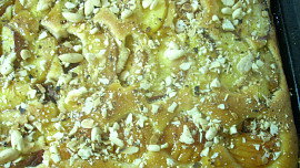 Křehký broskvový koláč