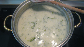 Krémová brokolicová polévka