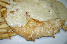 Kuřecí steak se sýrovou omáčkou