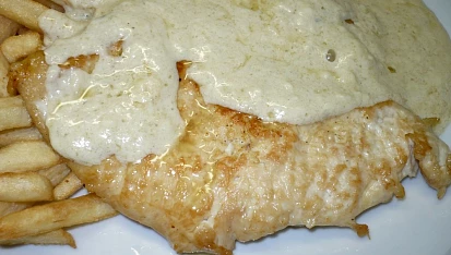 Kuřecí přírodní řízek s Nivou