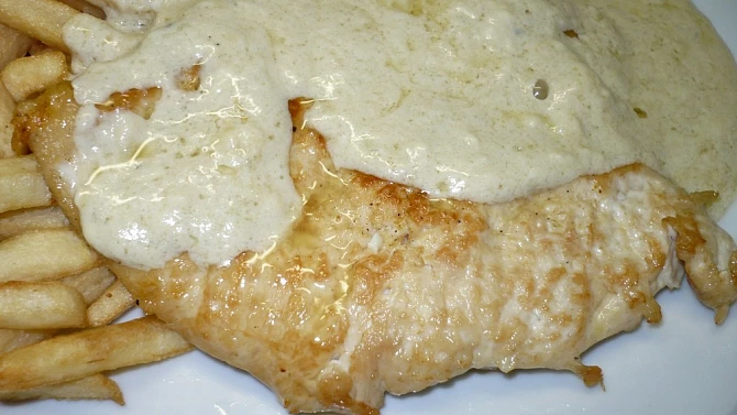 Kuřecí přírodní řízek s Nivou, Kuřecí steak se sýrovou omáčkou