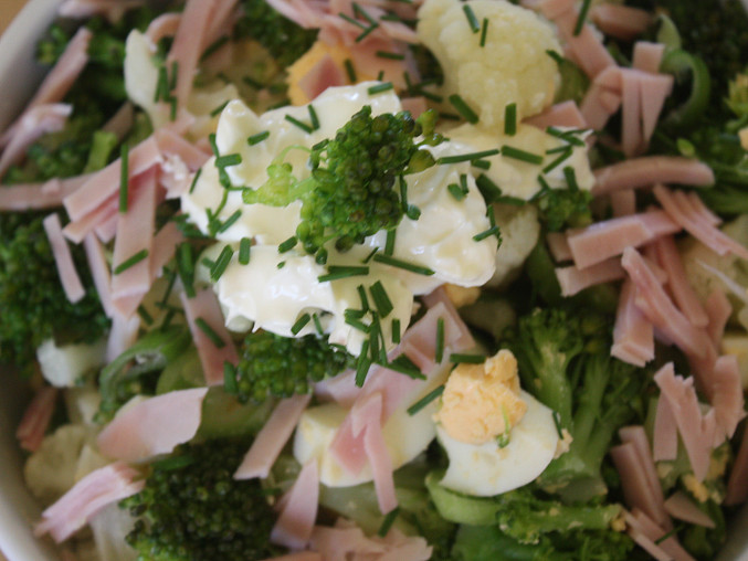 Květákový salát s brokolicí, Květákový salát s brokolicí