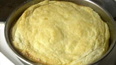 Obrácený jablečný koláč