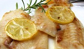 Pangasius na citronu a rozmarýnu