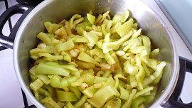 Paprikový guláš s vejci