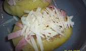Plněné brambory (zasypeme sýrem)