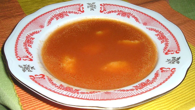 Rajská polévka s krupičkovými haluškami