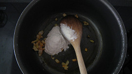 Slepá gulášová polévka