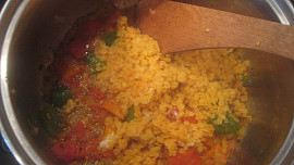 Špagety s červenou čočkou