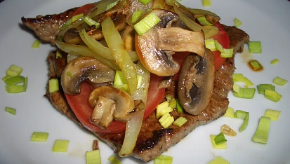 Steak s houbami