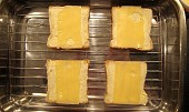 Sýrové toasty s broskvemi