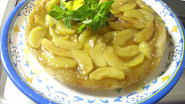 Tarte tatin (obrácený jablkový koláč)