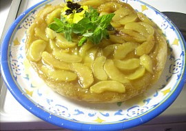 Tarte tatin (obrácený jablkový koláč)