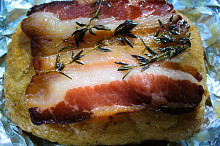 tvarůžková houska v gazdovské slanině