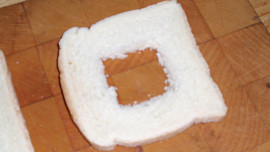 Anglický toast s vejcem