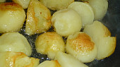 Brambory opečené s houbami a sýrem