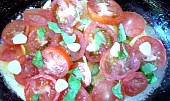 Česneková rajčata