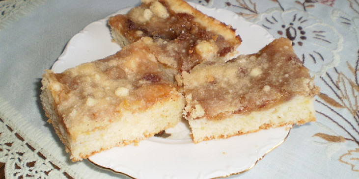 Cuketový koláč s drobenkou (Dobrou chut)