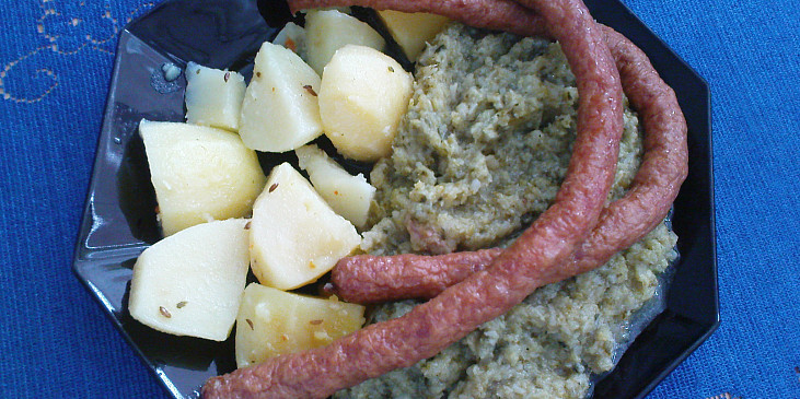 Dušená kapusta (s brambory a cigárem)