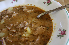 Falešná dršťková poolévka