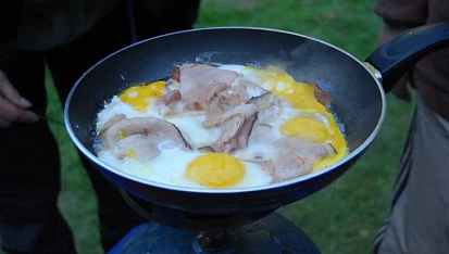 Hemenegs (Ham and Eggs)