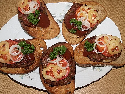 Karbanátky alla hamburger, karbanátky se zeleninovou oblohou
