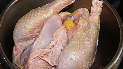 Kohoutí menu, uvařime kohouta v papinově hrnci