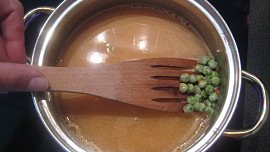 Maďarská hrášková polévka