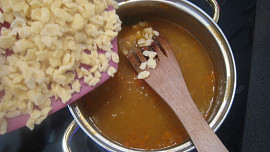 Maďarská hrášková polévka