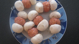 Masové kuličky se žampióny