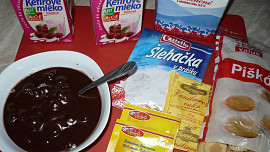 Nepečený kefírovo - višňový dortík